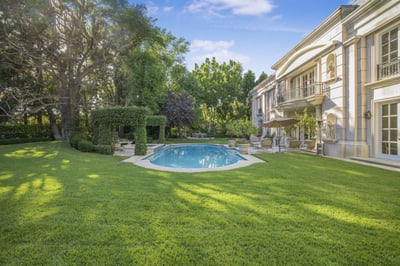 Luxury Villa Photo #6
