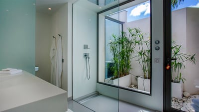Luxury Villa Photo #42