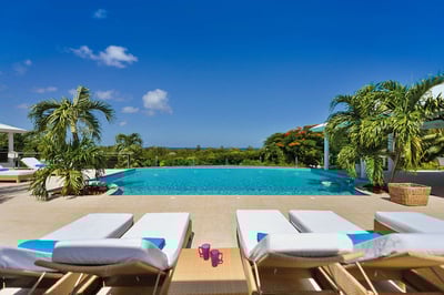 Luxury Villa Photo #3
