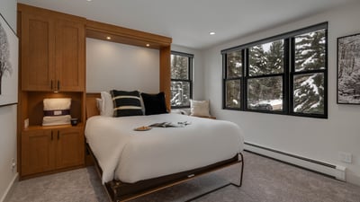 Queen murphy bed room on upper level