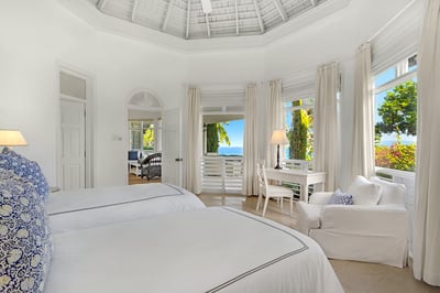 Luxury Villa Photo #37