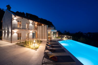 Luxury Villa Photo #11