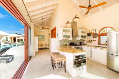 Luxury Villa Photo #31