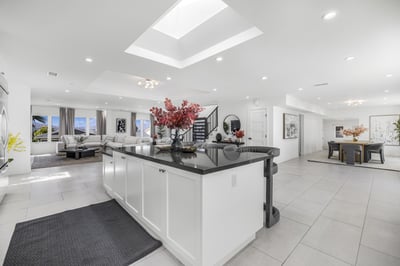 Luxury Villa Photo #22
