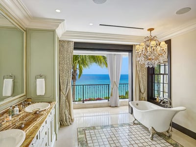 Luxury Villa Photo #34