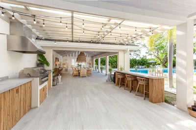 Luxury Villa Photo #8