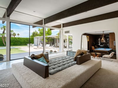 Luxury Villa Photo #19