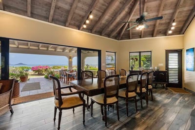 Luxury Villa Photo #5