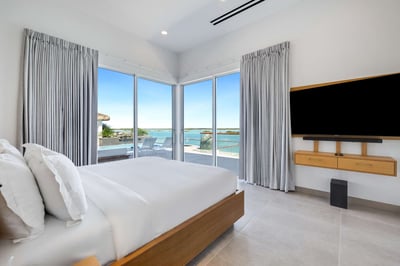 Luxury Villa Photo #50