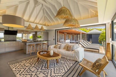 Luxury Villa Photo #10