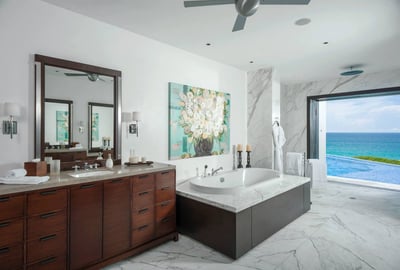 Luxury Villa Photo #26