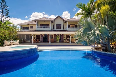 Luxury Villa Photo #5