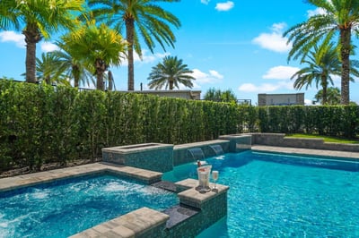 Luxury Villa Photo #5