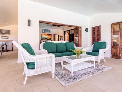 Luxury Villa Photo #8