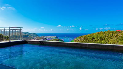 Luxury Villa Photo #15
