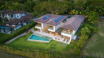 Luxury Villa Photo #2