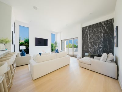 Luxury Villa Photo #35
