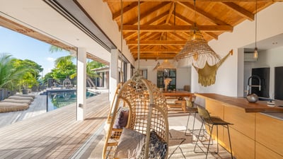 Luxury Villa Photo #26