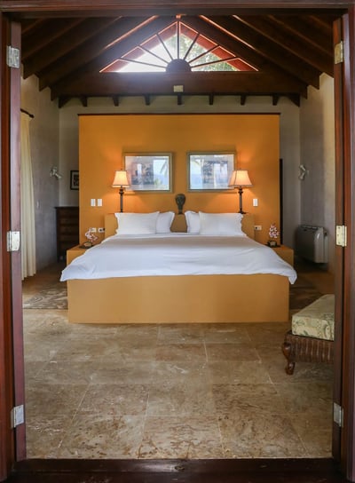 Luxury Villa Photo #17