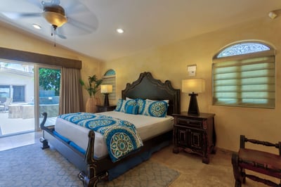 Luxury Villa Photo #38