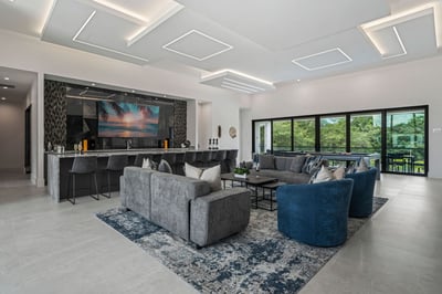 Luxury Villa Photo #39