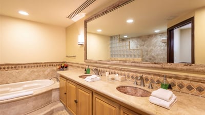 Luxury Villa Photo #45