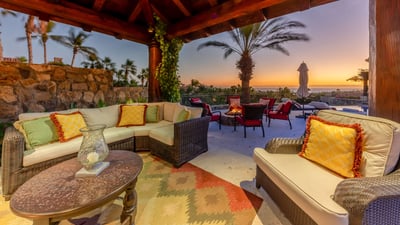 Luxury Villa Photo #19
