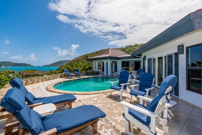 Luxury Villa Photo #3