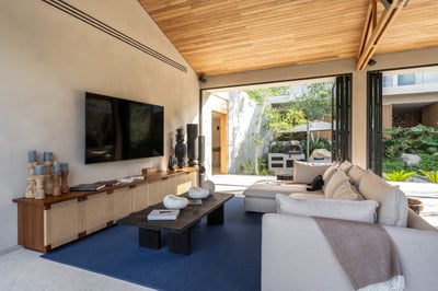Luxury Villa Photo #29