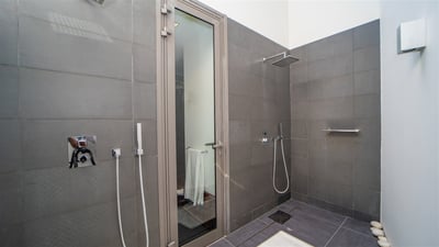 Luxury Villa Photo #48