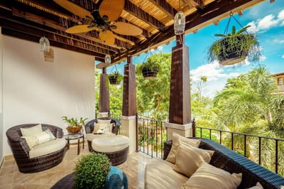 Luxury Villa Photo #2