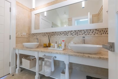 Luxury Villa Photo #45
