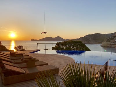 Luxury Villa Photo #5