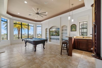Luxury Villa Photo #13