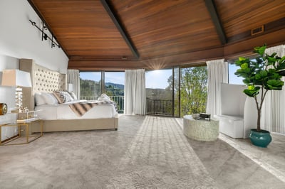 Luxury Villa Photo #24