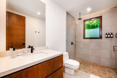 Luxury Villa Photo #40