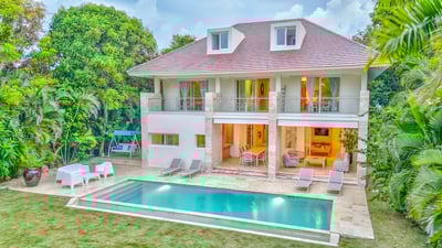Luxury Villa Photo #4