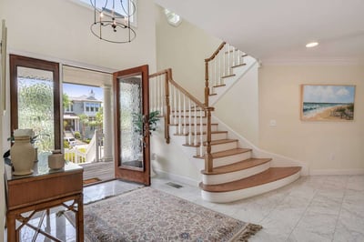 Luxury Villa Photo #17