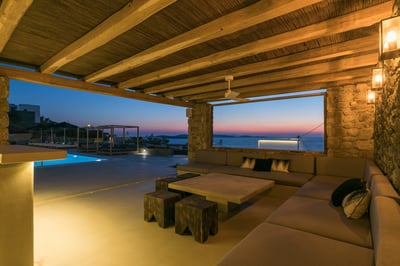 Luxury Villa Photo #23