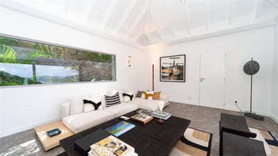 Luxury Villa Photo #23
