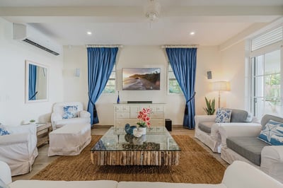 Luxury Villa Photo #16