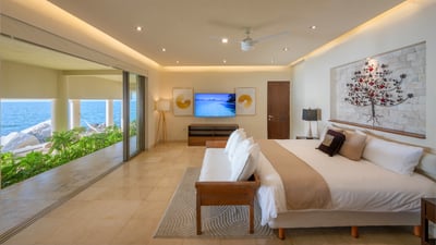 Luxury Villa Photo #33