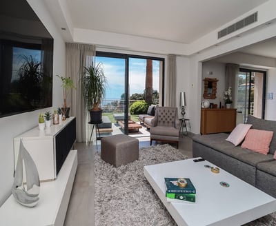 Luxury Villa Photo #10