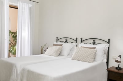 Luxury Villa Photo #12