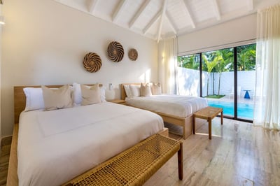 Luxury Villa Photo #18