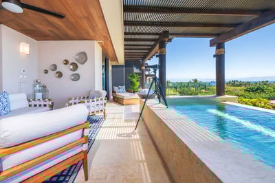 Luxury Villa Photo #3