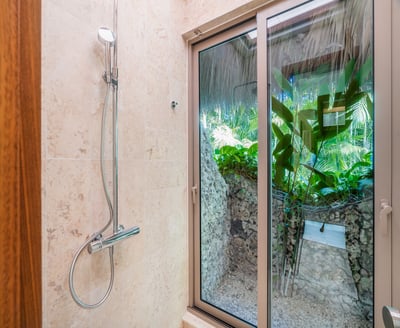 Luxury Villa Photo #41