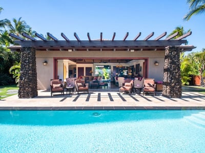 Luxury Villa Photo #6