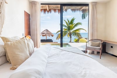 Luxury Villa Photo #22