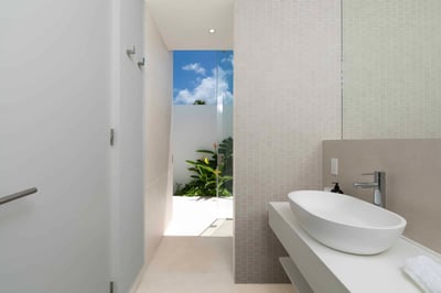 Luxury Villa Photo #33